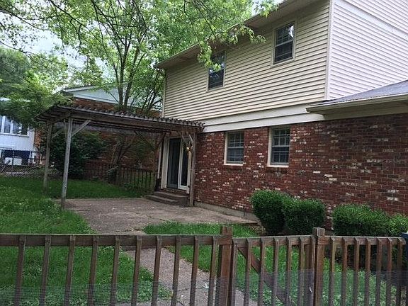 2nd image of 816 Marengo Dr