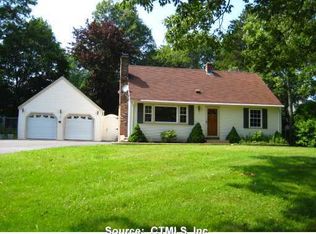 4 Williams Rd, Oakdale, CT 06370