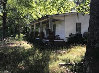 1045 Bluebird Ln, King, NC 27021