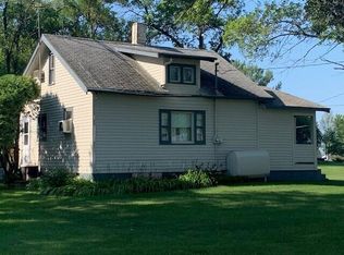 202 Main St, Roslyn, SD 57261