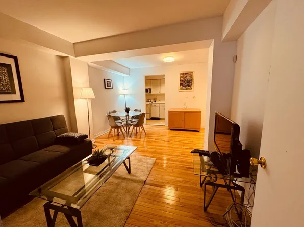 210 E 47th St, New York, NY