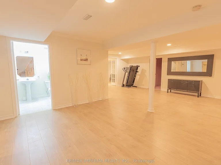 2 Farnham Dr — Photo 24