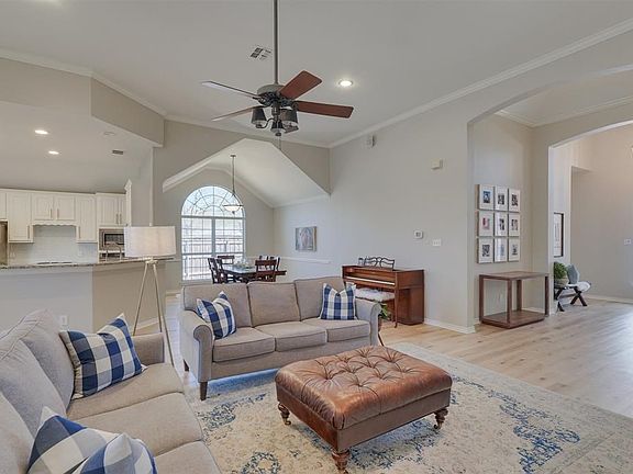 5th image of 3501 Dorchester Ct