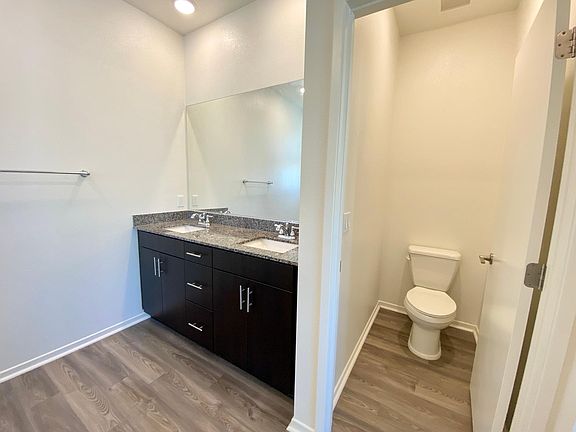 5th image of 5507 Sandcliff Ln #153