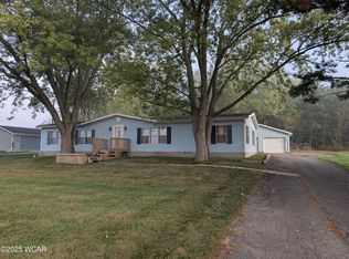 1679 E Bluelick Rd, Lima, OH 45801