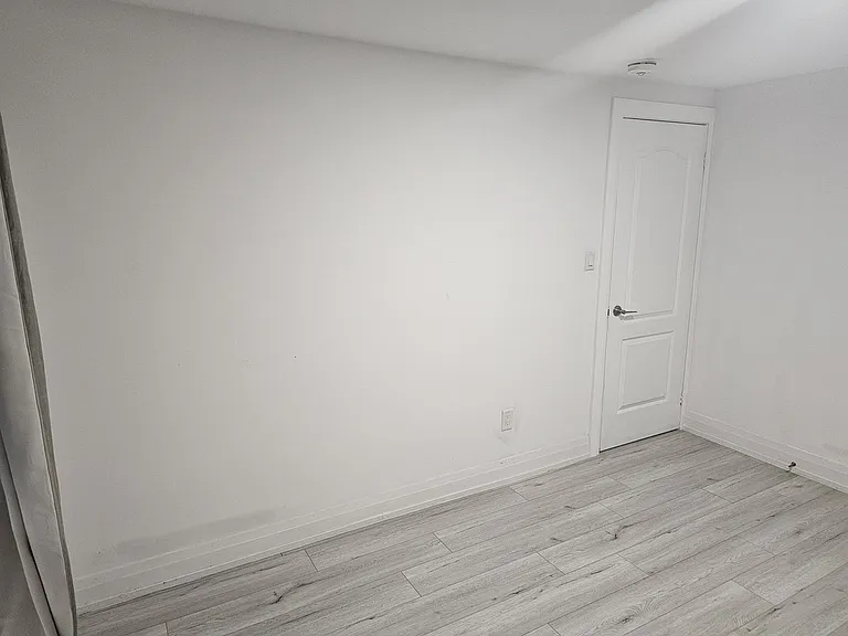 38 Wanda Rd — Photo 13
