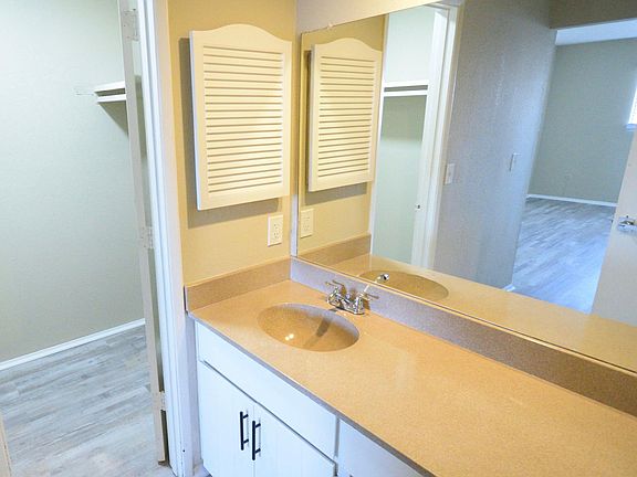 3rd image of 6106 Cortez St #81-J