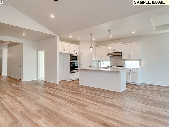 2nd image of 7212 SE Benedict St