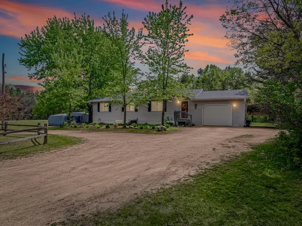 N10609 16th Ave, Necedah, WI 54646