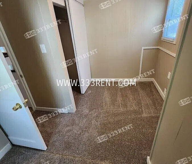 9112 McGee St — Photo 9