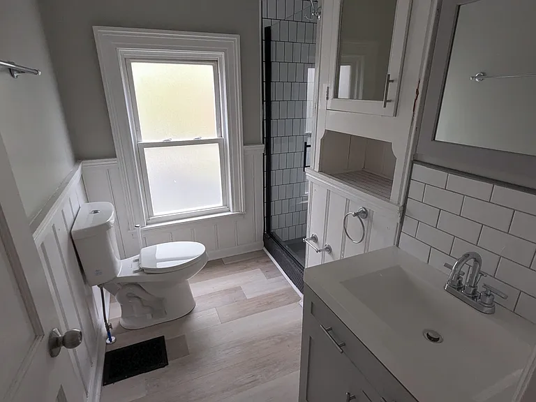 619 Sawyer St — Photo 12