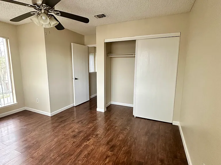 5101 Glide Dr #1 — Photo 21