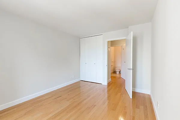 Rented by Stonehenge NYC LLC | media 6