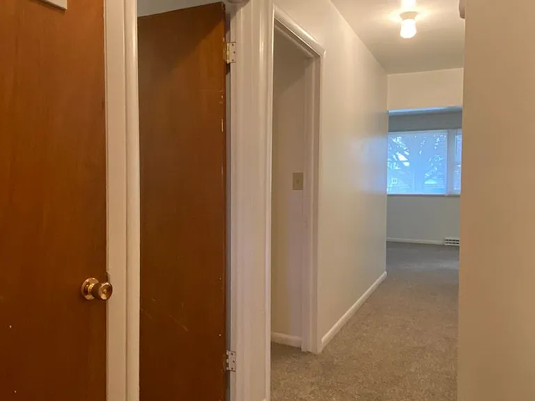 311 Everett St — Photo 7