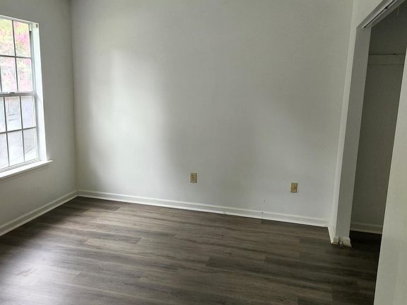 4th image of 4049 Panola Woods Dr