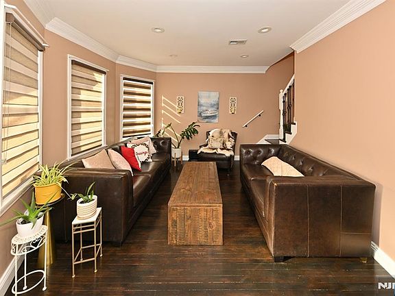 5th image of 53 Barbour St