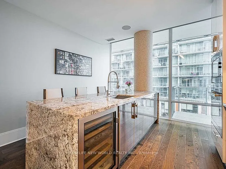 29 Queens Quay E #406 — Photo 5