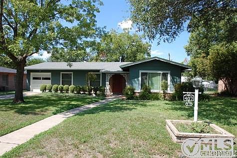 3rd image of 407 Westhill Pl