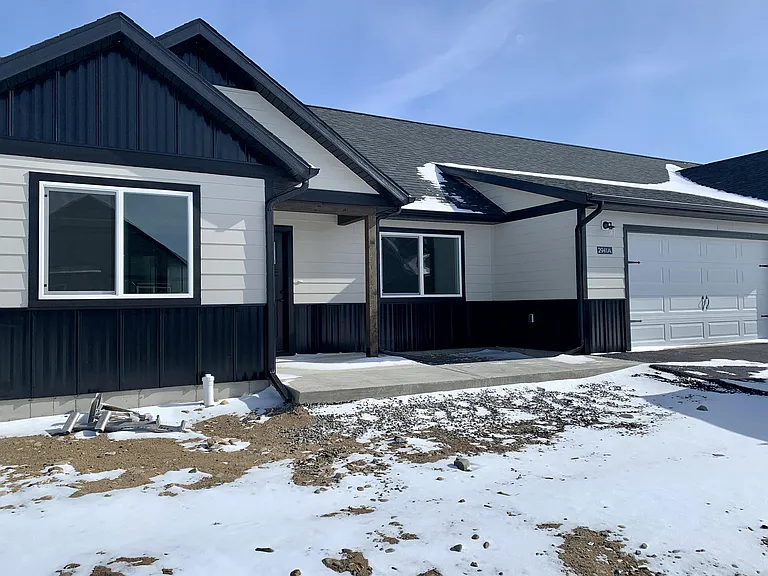 3915 Swan Rd #A — Photo 10