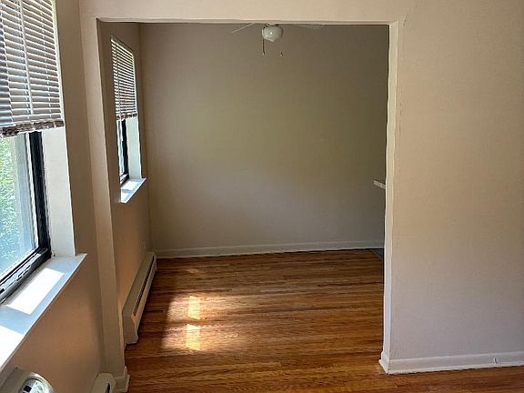 3rd image of 1139 Deerfield Rd #2A