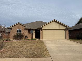 317 Tecumseh Meadows Dr, Norman, OK 73069