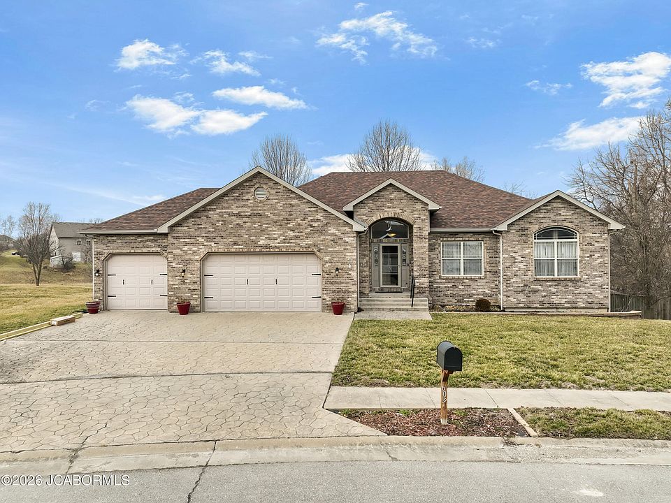 1st image of 609 Caspian Cir