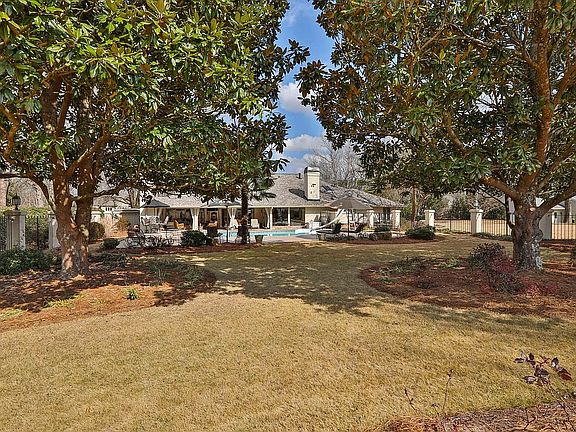 4th image of 630 Birkdale Dr