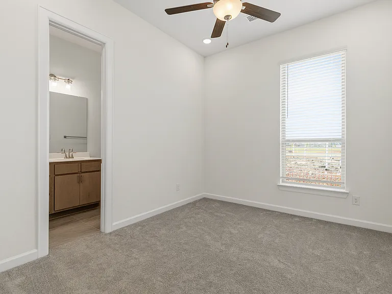 5901 Maddie Ann Dr — Photo 24