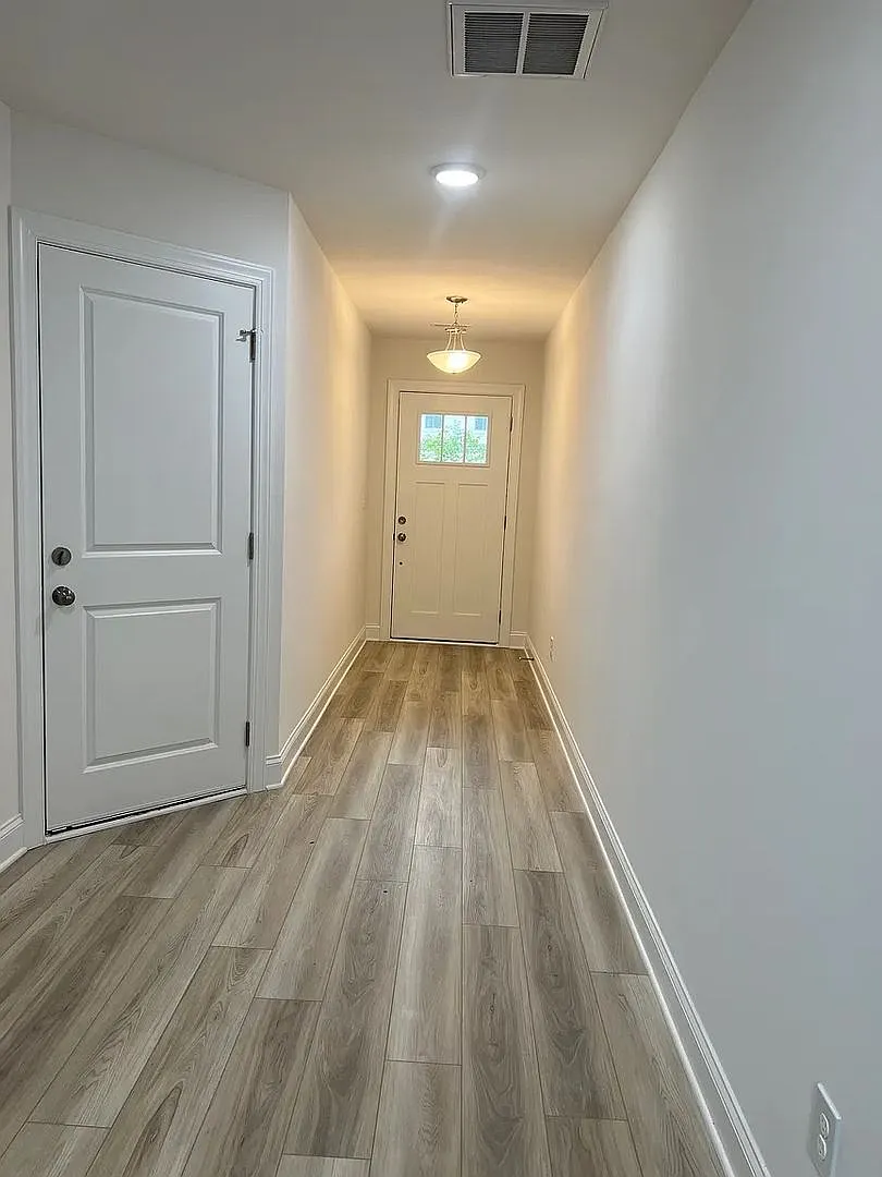 Room in 4 Bedroom Home at Walnut Hill Rd NW — Photo 2