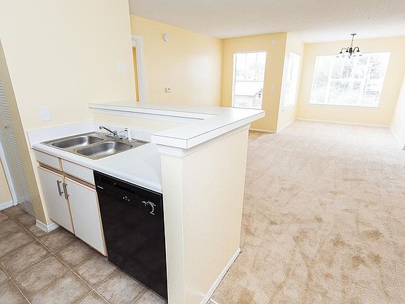 3rd image of 2206 Antigua Pl APT 1038