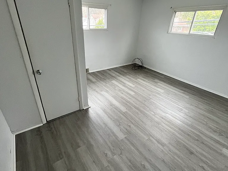 718 Virginia Ave #2 — Photo 8