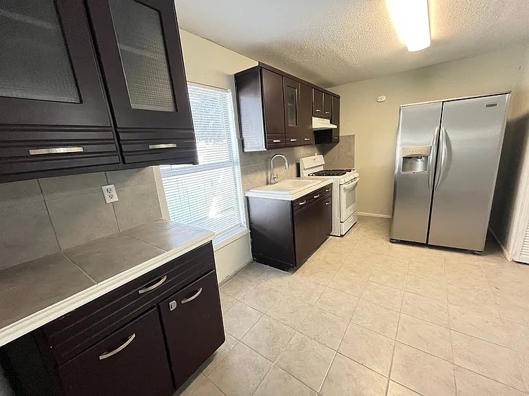 11815 Mohawk Dr #B — Photo 4