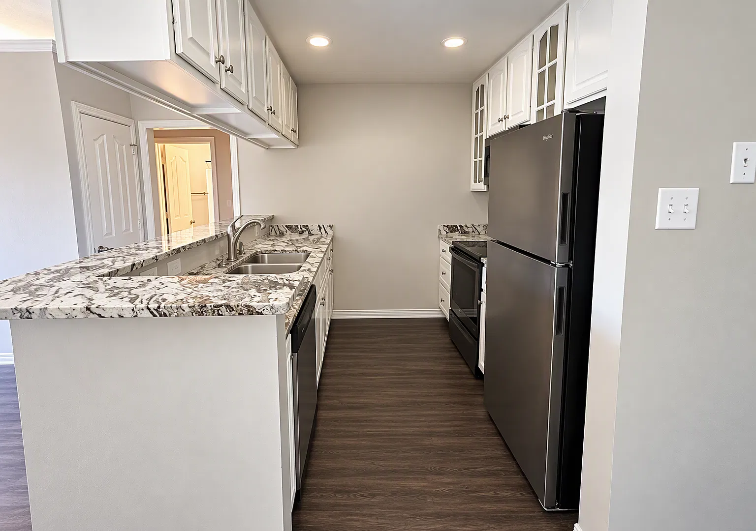 8320 Cambridge Rd #M16 — Photo 3