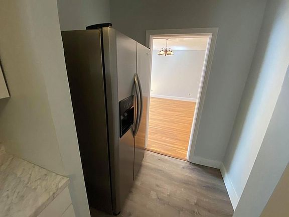 4th image of 112 Green St Floor 1