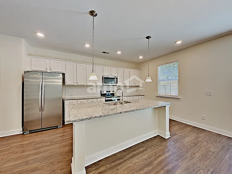 256 Lake Vista Dr — Photo 3