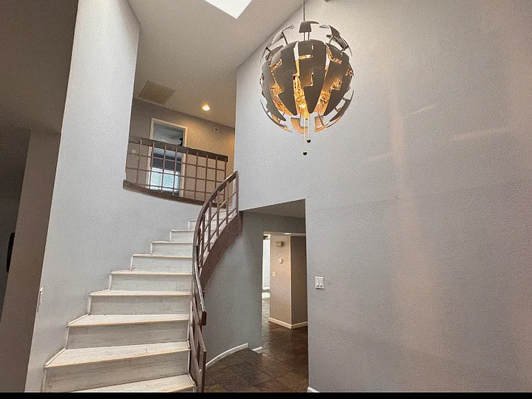 1721 Rambla Ct — Photo 15