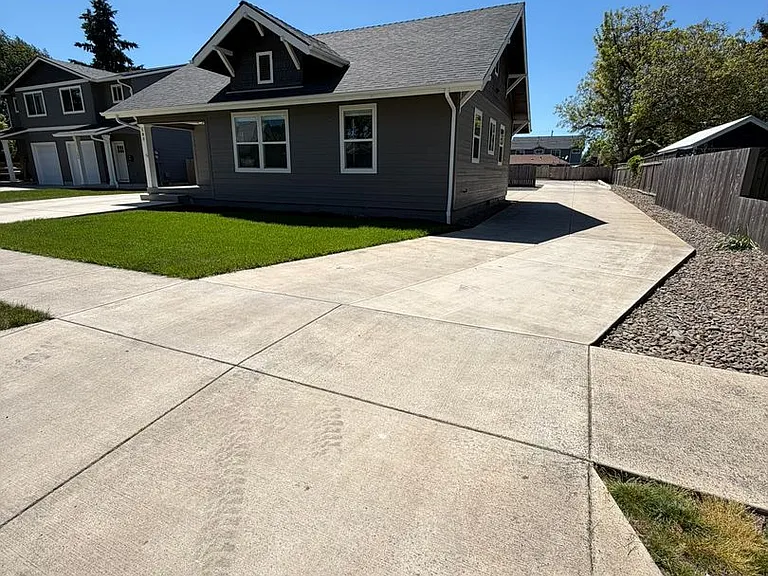 180 Hiatt St — Photo 20