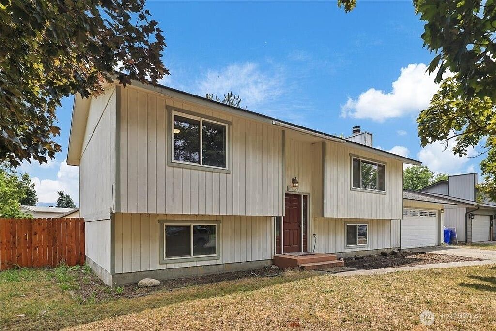 .・・.。* ᎮᏐNᎤ*。.・・. 1707 Electric Ave, Seal Beach, CA 90740 | Redfin