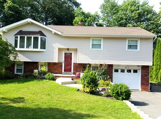 56 Outlook St, Butler, NJ 07405