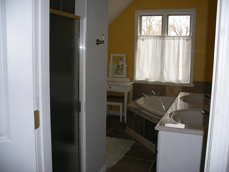 2225 Central Ave — Photo 7