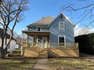 712 E Washington St, Hoopeston, IL