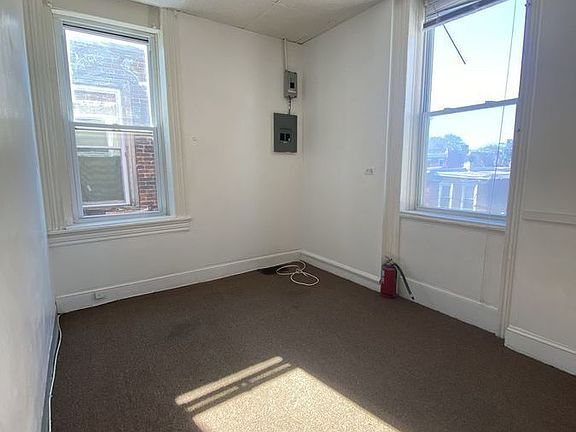 3rd image of 3240 N 15th St Floor 3