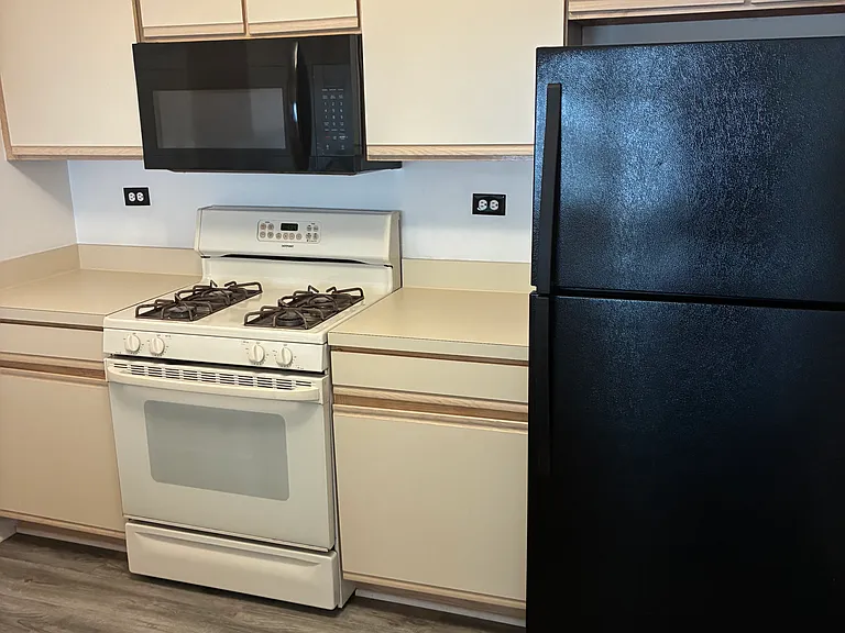 328 Bunker Hill Cir — Photo 16