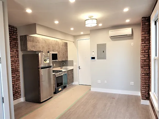 Rented by The Hamilton Group | media 15