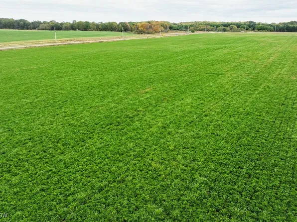 Dundee Strasburg Rd NW, Strasburg, OH 44680