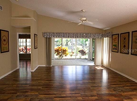 5th image of 597 Clubside Cir #44