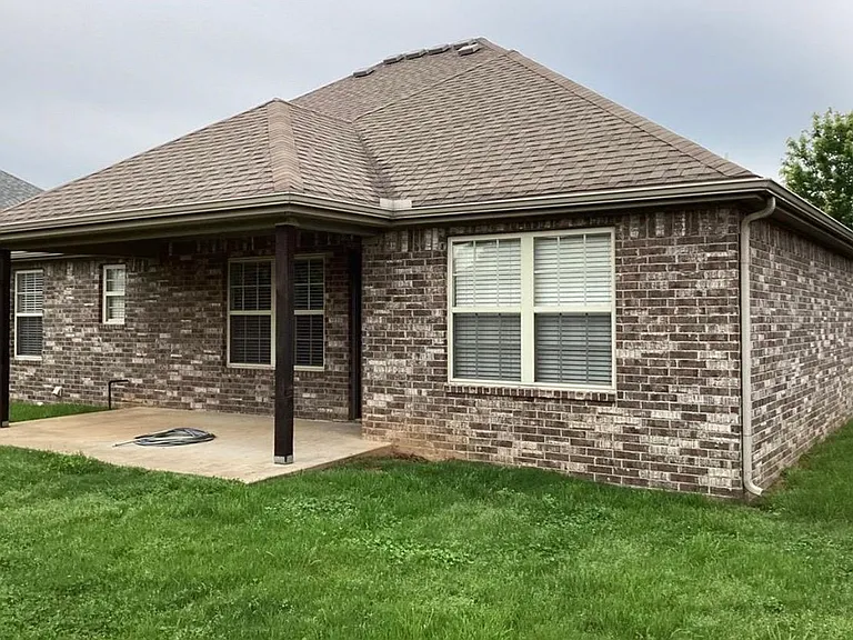 1150 Coventry Ln — Photo 23