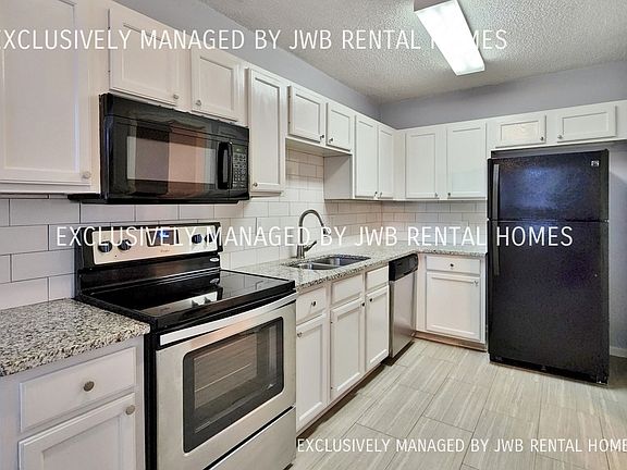 4th image of 3116 Belden St APT 3