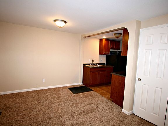 3rd image of 505 Iowa Ave