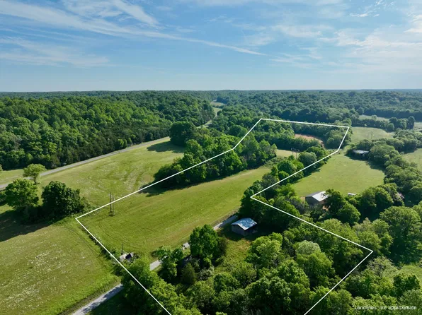 4190 Fattybread Branch Rd, Williamsport, TN 38487
